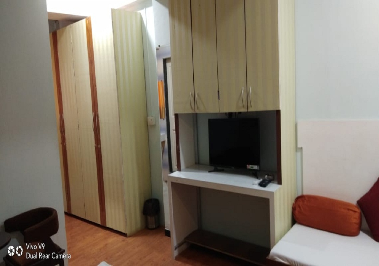 Hotels in Vile Parle Juhu - Shubham  Accommodation